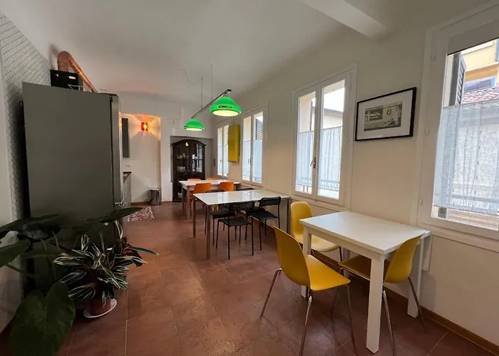 Accanto Piazza Guest house 3*