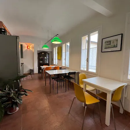 Accanto Piazza Гостевой дом 3*