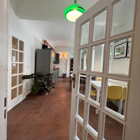 Accanto Piazza *