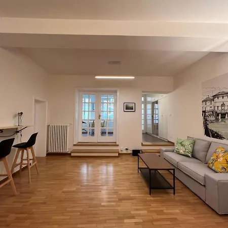 Accanto Piazza Гостевой дом Болонья