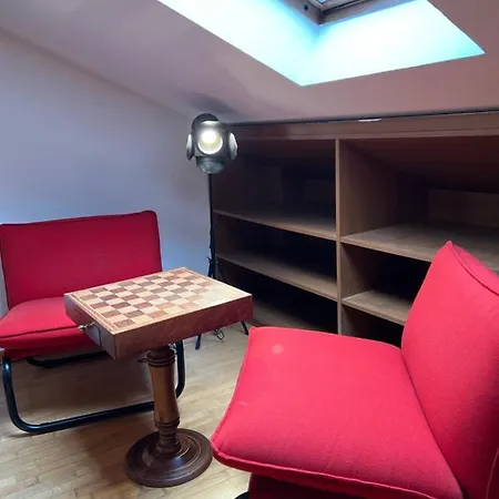 Accanto Piazza Guest house *