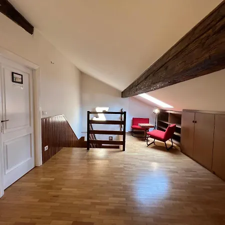 Accanto Piazza Гостевой дом