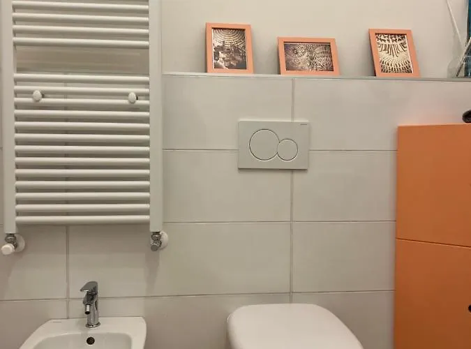 Accanto Piazza Μπολόνια