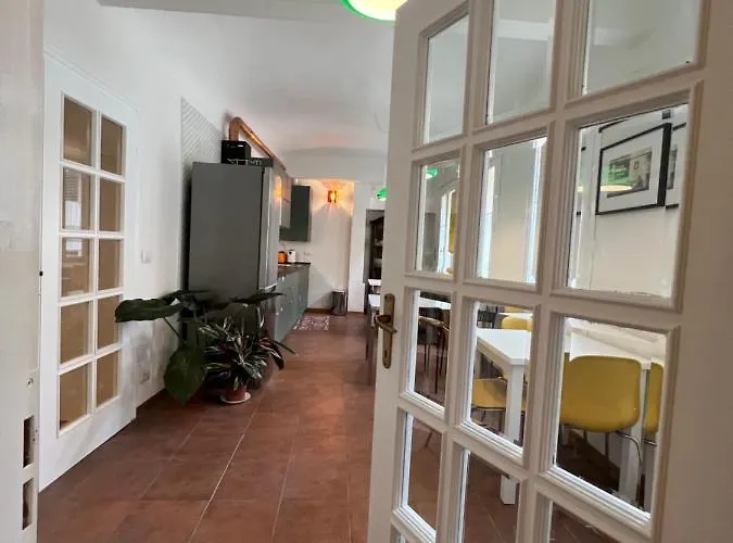 Accanto Piazza 3*