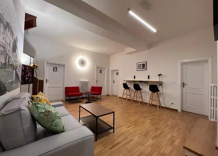 Accanto Piazza Bologna